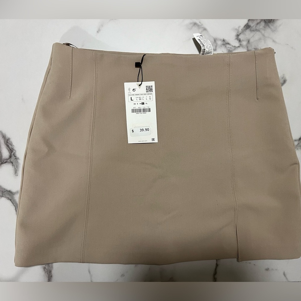 Zara mini beige skirt